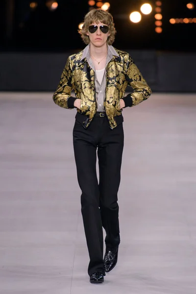 Look 38